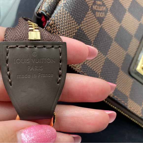 LOUIS VUITTON EVA DAMIER EBENE CLUTCH WITH GOLD CHAIN STRAP - Picture 4 of 6